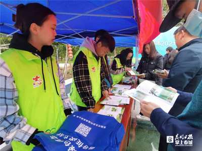 昆明市环境保护志愿服务活动进社区 环保咨询服务贴近民心
